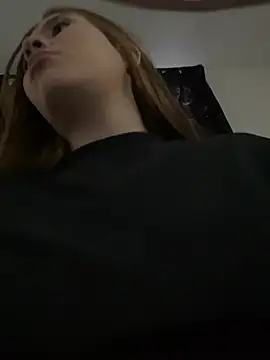 Hanna Becker  online show from 05.11.26