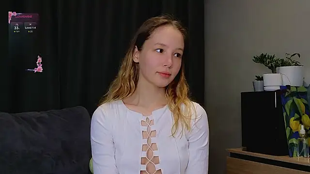 Snapshot of y0ur_sunshinee chatting on 02.24.26 y0ur sunshinee online show from 02.24.26