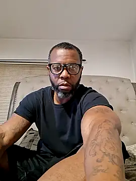 Snapshot of Karifrye chatting on 02.19.26 Karifrye online show from 02.19.26