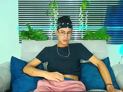 Snapshot of ThiiagoSaeenz chatting on 02.03.26 ThiiagoSaeenz online show from 02.03.26