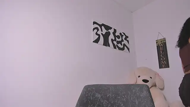 Nia13 online show from 04.07.26