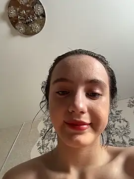 Snapshot of MiaTee chatting on 03.02.26 MiaTee online show from 03.02.26