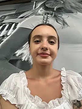 MiaTee online show from 04.09.26