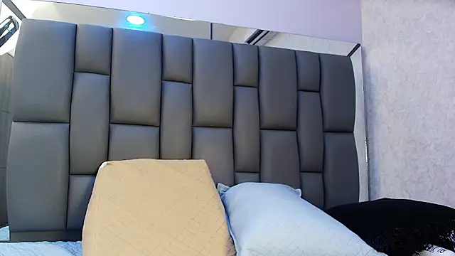 melany roberts  online show from 03.18.26