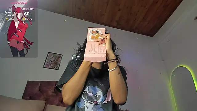 luna velveth online show from 03.14.26