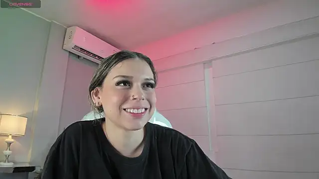 THALIA 13 online show from 02.14.25