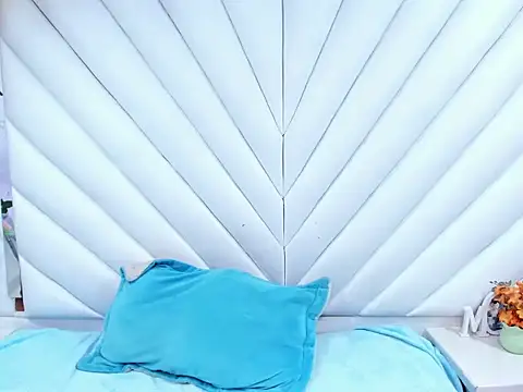 Lunaa Brunettee online show from 02.01.26