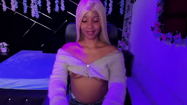 Lunaa Brunettee online show from 02.19.26