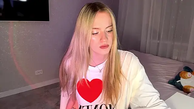 Snapshot of Between_Eeys chatting on 03.01.26 Between Eeys online show from 03.01.26