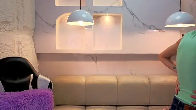 Snapshot of aurora_tp chatting on 03.04.26 aurora tp online show from 03.04.26