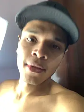 Alejandroo Montenegro online show from 02.20.26