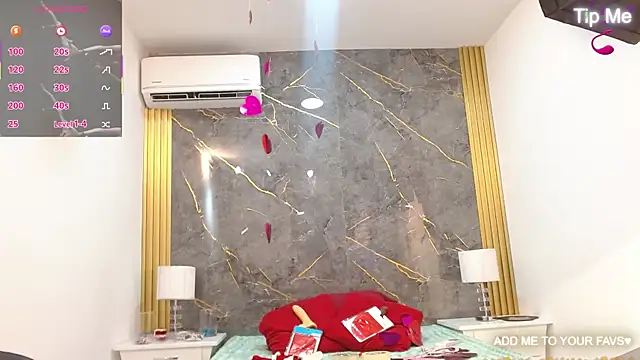 Snapshot of JORDAN_MOOR chatting on 02.14.26 JORDAN MOOR online show from 02.14.26