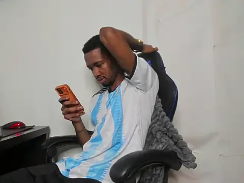 Snapshot of Kofi_exotic_2 chatting on 06.07.26 Kofi exotic 2 online show from 06.07.26