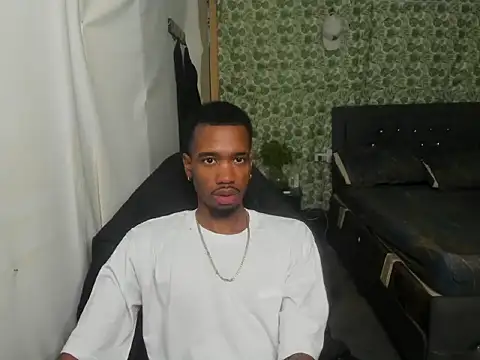 Snapshot of Kofi_exotic_2 chatting on 06.17.26 Kofi exotic 2 online show from 06.17.26