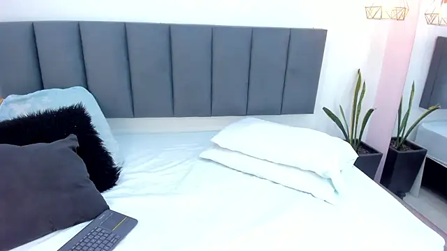 sam doll  online show from 05.24.26