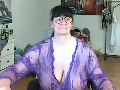 Sylly online show from 01.16.25