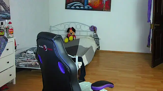 Sylly online show from 12.14.25