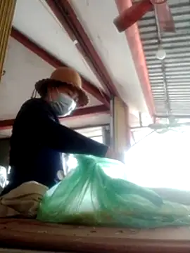 Snapshot of YIYI-502 chatting on 02.01.26 YIYI-502 online show from 02.01.26