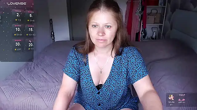Snapshot of Aleksasamuii chatting on 06.27.26 Aleksasamuii online show from 06.27.26