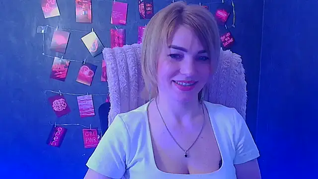 CuttieEmma online show from 03.11.26