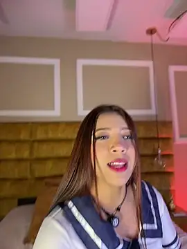 Pushaina  1 online show from 04.17.26