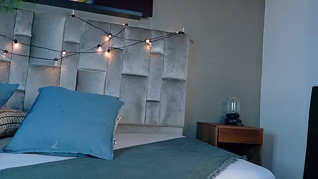 Snapshot of EmmaLou__ chatting on 02.09.26 EmmaLou online show from 02.09.26