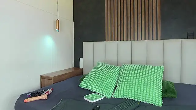 Snapshot of EmmaLou__ chatting on 02.25.26 EmmaLou online show from 02.25.26