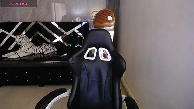 Isabellanoir a online show from 02.16.26