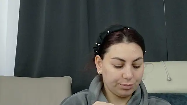 AbellaDesiree online show from 04.05.26