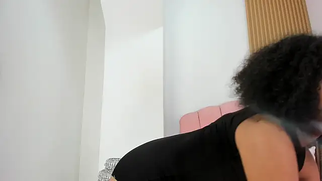 lara spaark online show from 02.24.26