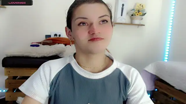 NathalialLooes online show from 04.15.26