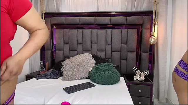 Snapshot of Karina_Mendoza chatting on 03.08.26 Karina Mendoza online show from 03.08.26