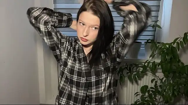 Snapshot of Sarahsolara chatting on 03.02.26 Sarahsolara online show from 03.02.26