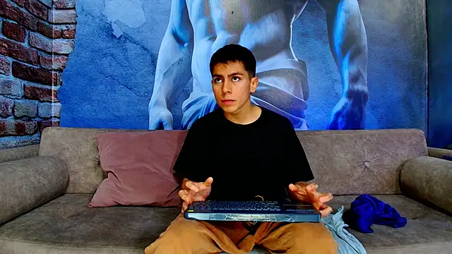 Aron pulse online show from 02.18.26