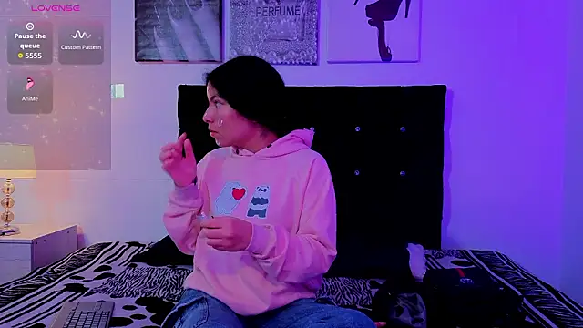 Snapshot of Zoe-yanin chatting on 02.26.26 Zoe-yanin online show from 02.26.26