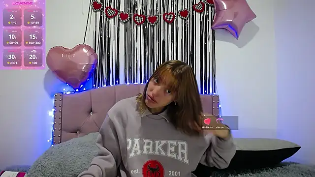 Snapshot of emily_cooper_pym chatting on 02.19.26 emily cooper pym online show from 02.19.26