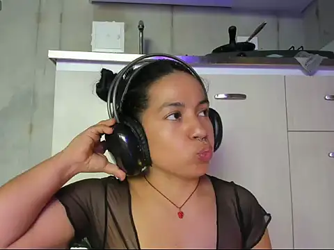 Snapshot of chiarafustox chatting on 07.16.26 chiarafustox online show from 07.16.26