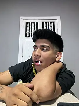 Snapshot of Thiago_Olsen chatting on 02.01.26 Thiago Olsen online show from 02.01.26