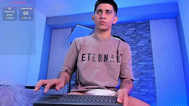 Snapshot of Thiago_Olsen chatting on 02.17.26 Thiago Olsen online show from 02.17.26