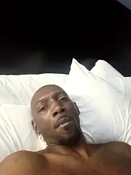 StrangeModel45 online show from 03.22.26