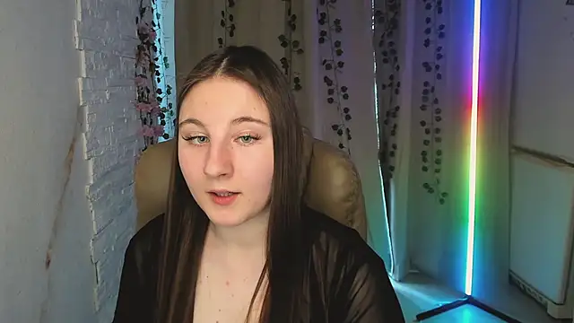 Snapshot of EvaxCharm chatting on 02.20.26 EvaxCharm online show from 02.20.26