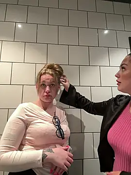 nikkiuk online show from 02.21.26