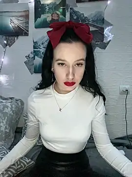 Carolina G0lden online show from 03.06.26