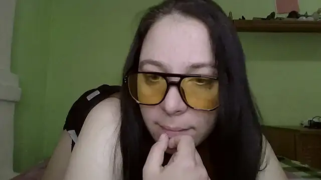 Snapshot of MillaSourety chatting on 02.05.26 MillaSourety online show from 02.05.26