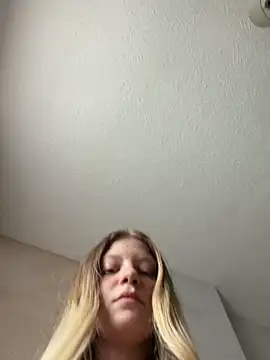 Snapshot of Paige_love chatting on 03.10.26 Paige love online show from 03.10.26