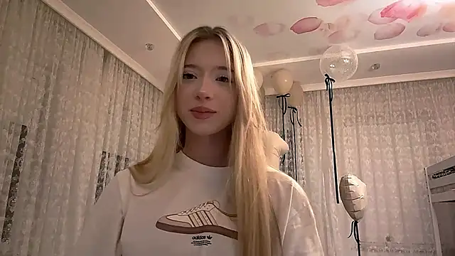 Snapshot of IvyArmbrister chatting on 02.23.26 IvyArmbrister online show from 02.23.26