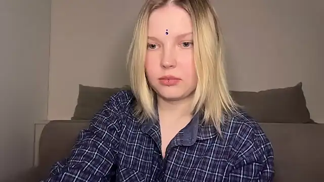 Ophelia Ritz online show from 04.10.26