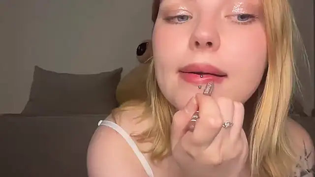 Ophelia Ritz online show from 06.29.26