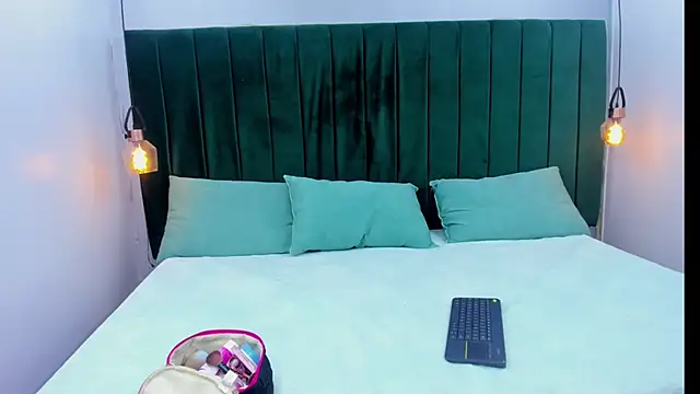 Amber-Horney online show from 03.24.26