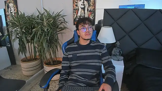 Snapshot of kai_storn chatting on 03.12.26 kai storn online show from 03.12.26